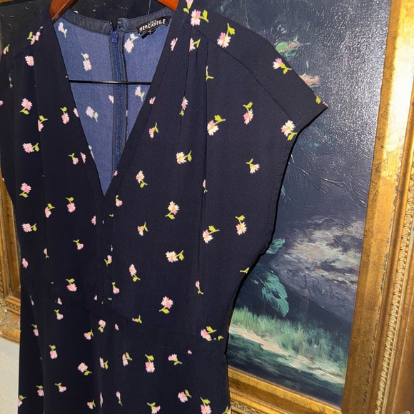 J. Crew Mercantile Navy Ditsy Floral Print V-Neck Midi Dress with Slits Size 6 - Picture 3 of 8